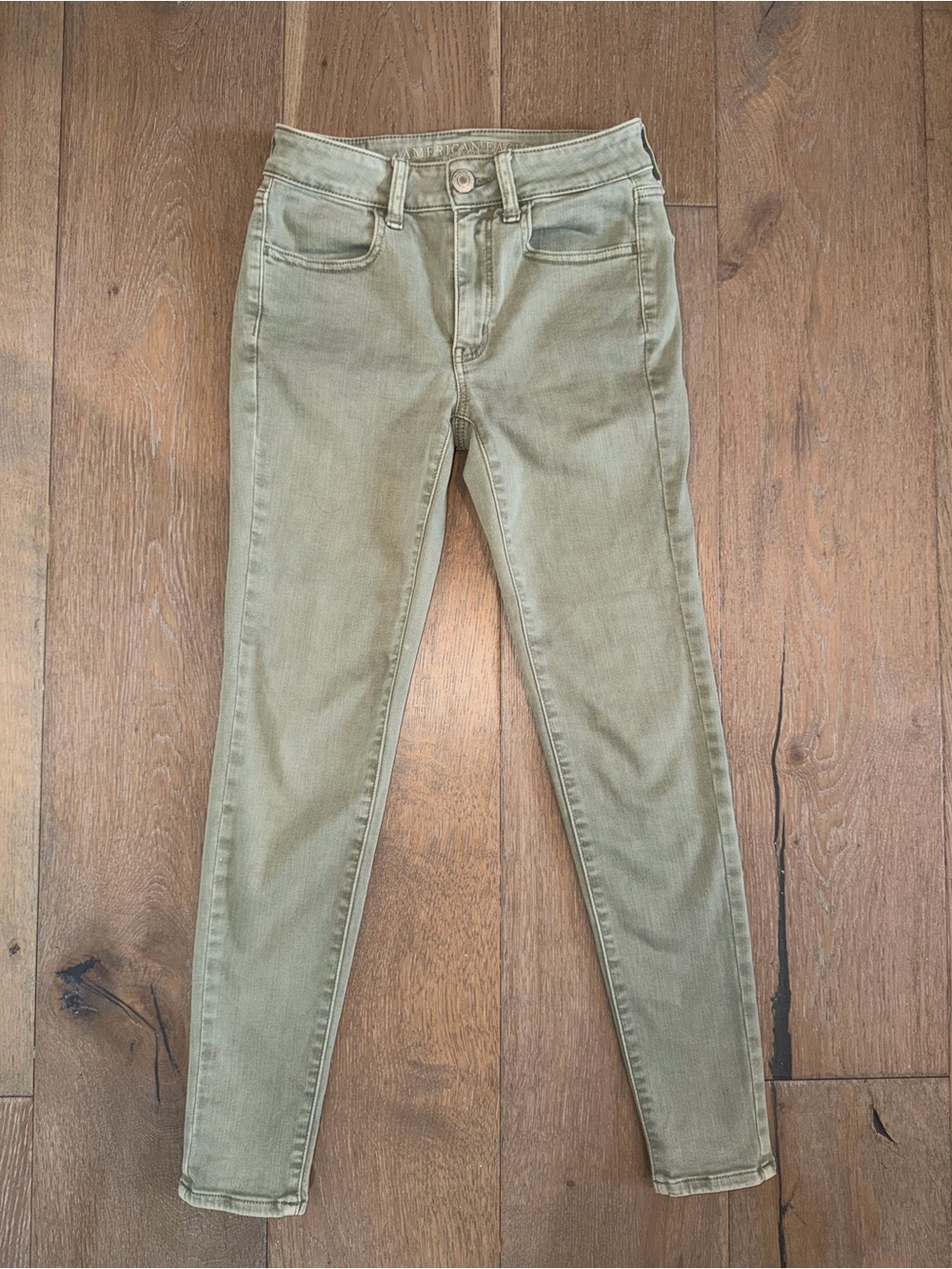 American Eagle Outfitters Hi-Rise Green Jegging Jeans size 2 short like new!
